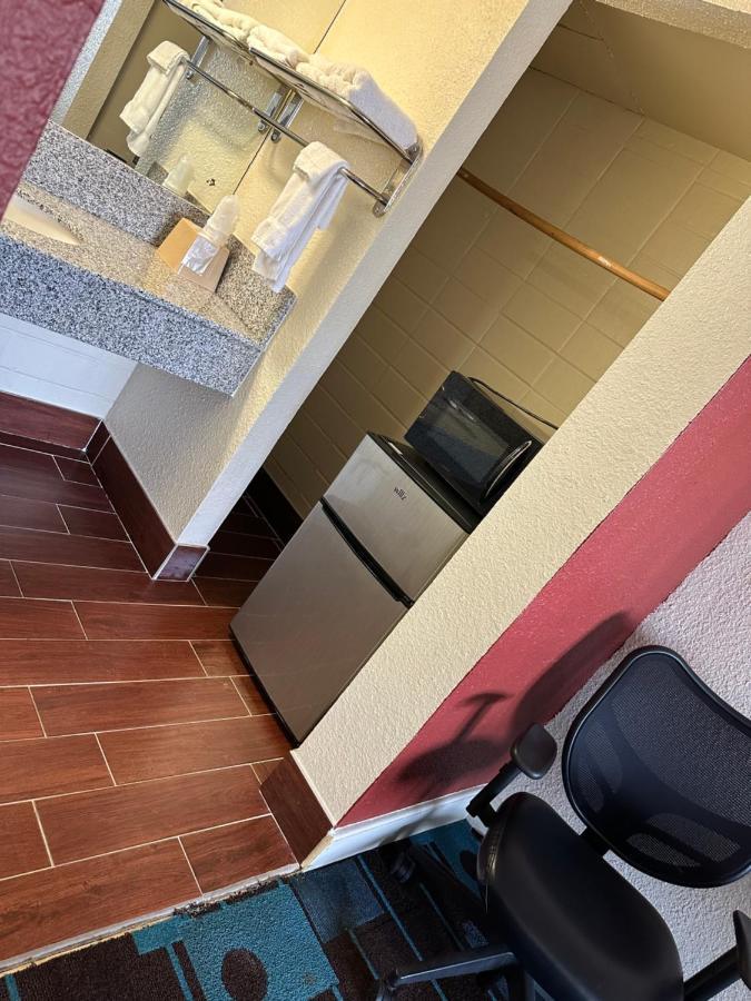 Travel Inn Lackland Sea World San Antonio Ngoại thất bức ảnh